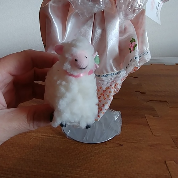 Doll - Picture 3 of 7